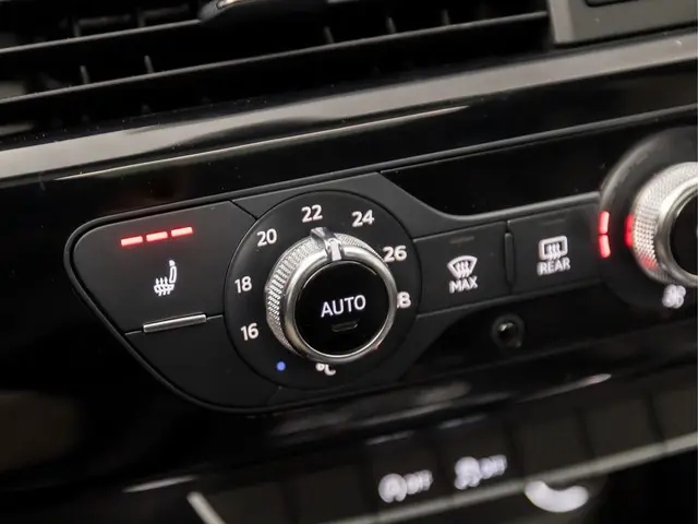 Audi A4 Avant 2.0 TDI S-Line Sport 2017 Diesel 12