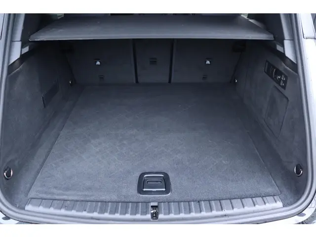 BMW iX xDrive40 2023 Elektrisch 12
