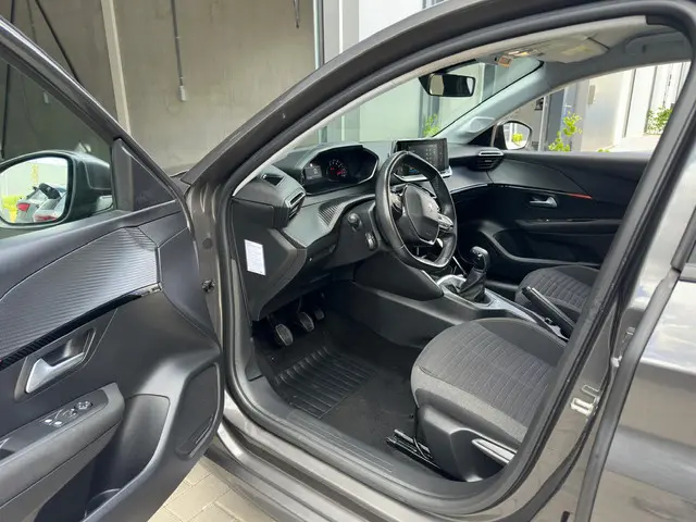 Peugeot 208 1.2 PureTech Active 2020 Benzine 10