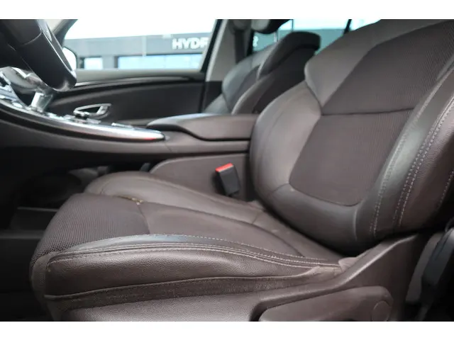 Renault Espace 1.8 TCe Limousin 7p. 2018 Benzine 4