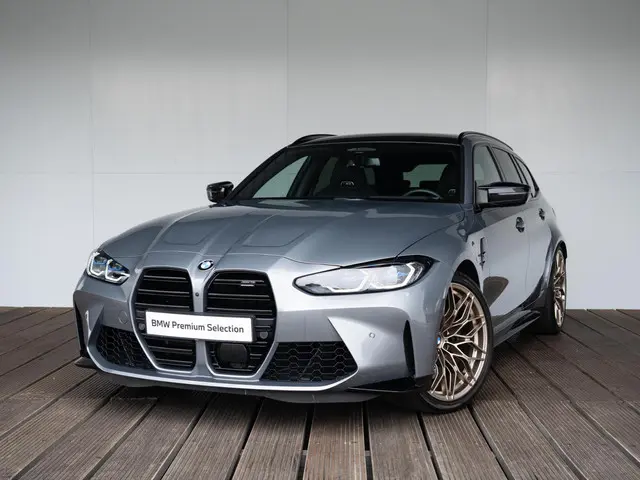 BMW M3 Touring xDrive Competition 2024 Benzine 62