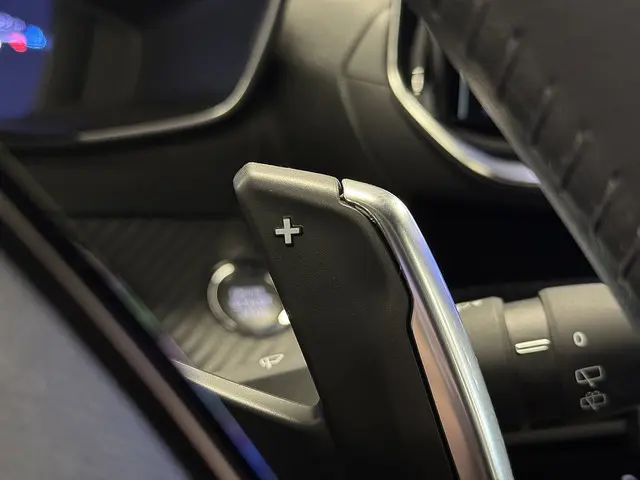 Peugeot 2008 1.2 PureTech 130 Allure 2024 Benzine 29