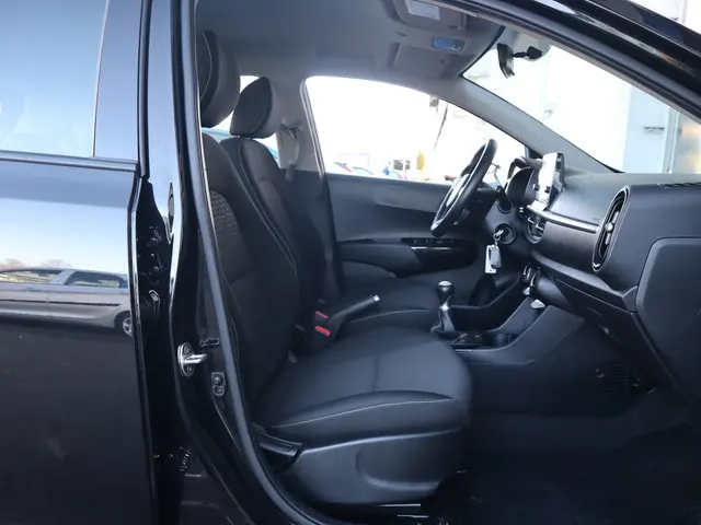 Kia Picanto 1.0 CVVT 67pk DynamicLine 2023 Benzine 21