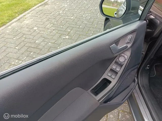 Ford Fiesta 1.0 EcoBoost Titanium trekhaak 2023 Benzine