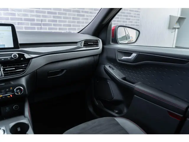 Ford Kuga 2.5 PHEV ST-Line X 2021 Hybride Benzine 41