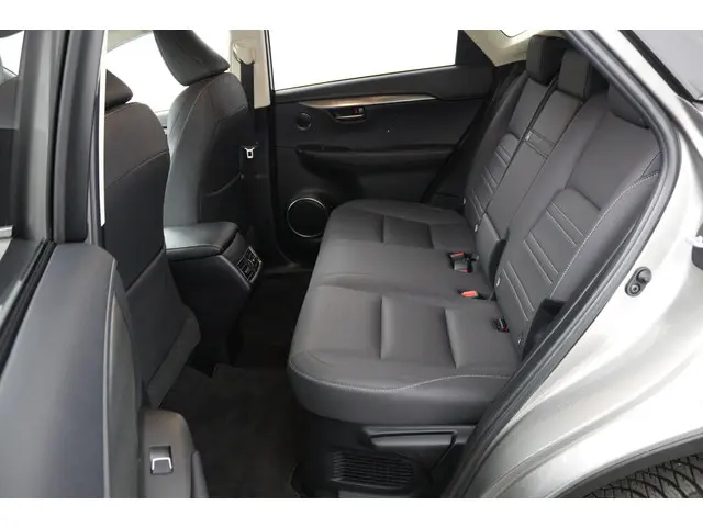 Lexus NX 300h AWD Sport Edition 2020 Hybride Benzine 18