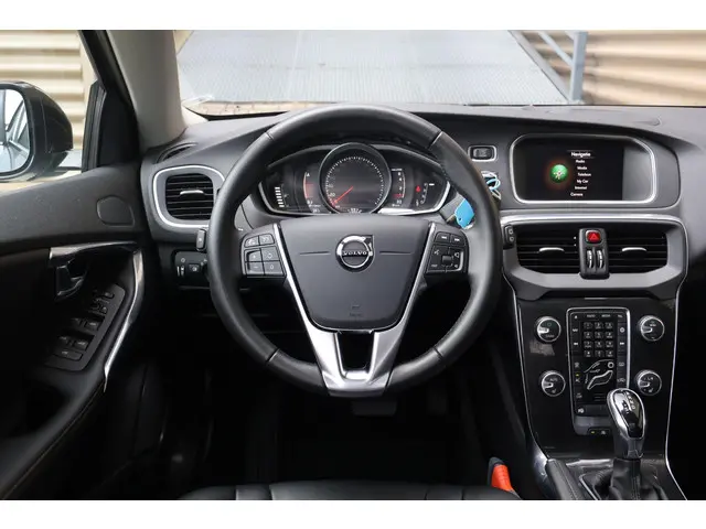 Volvo V40 Cross Country 1.5 T3 Polar+ Luxury 2020 Benzine 3