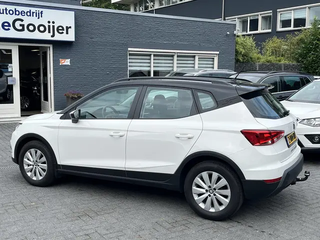 SEAT Arona 1.0 TSi Style 2020 Benzine 7