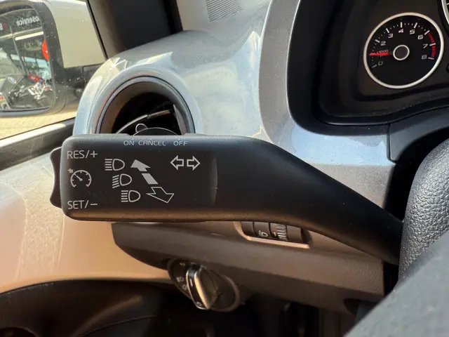 SEAT Mii 1.0 Sport Dynamic 2015 Benzine 19