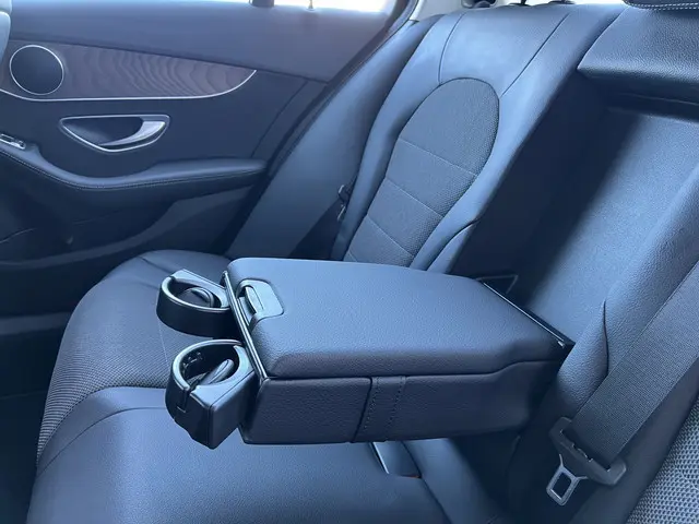 Mercedes-Benz C-Klasse 180 Premium Plus 2018 Benzine 25