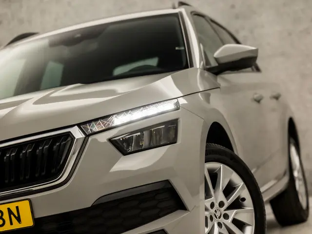 Škoda Kamiq 1.0 TSI Sport 2020 Benzine 16