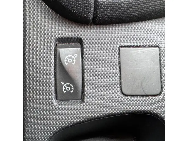 Renault Clio 0.9 TCe Authentique Airco 2015 Benzine 21