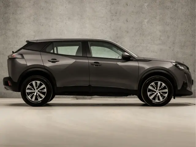 Peugeot 2008 1.2 PureTech Sport 2021 Benzine 4