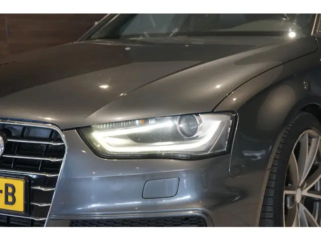 Audi A4 Avant 1.8 TFSI S Edition 2015 Benzine 24