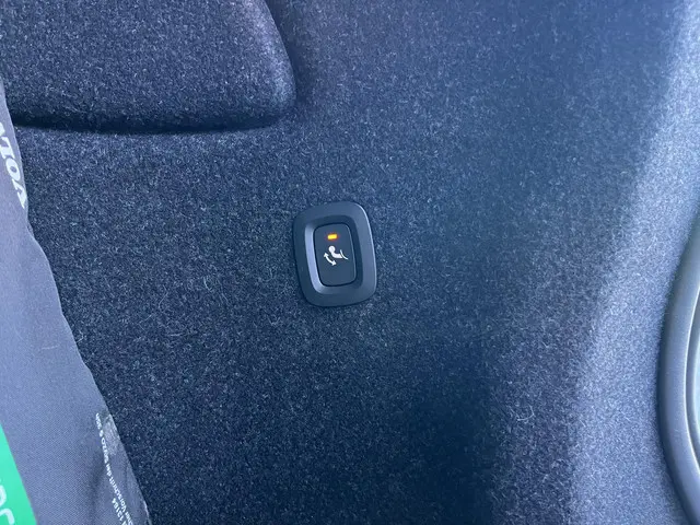 Volvo XC40 Recharge P8 AWD R-Design 2020 Elektrisch 5