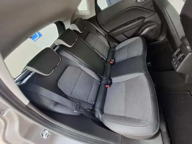 Renault Captur 1.0 TCe 100 Intens 2020 Benzine 31