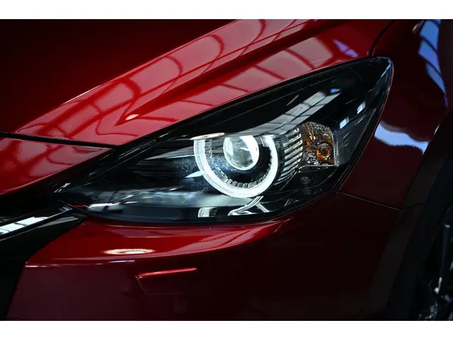 Mazda 2 e-SkyActiv-G 90 6MT Homura 2024 Hybride Benzine 4