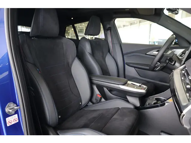 BMW iX2 eDrive20 2025 Elektrisch 8