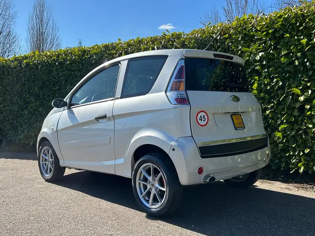 Microcar M.go Brommobiel S Automaat | Leder | 2013 Diesel 3