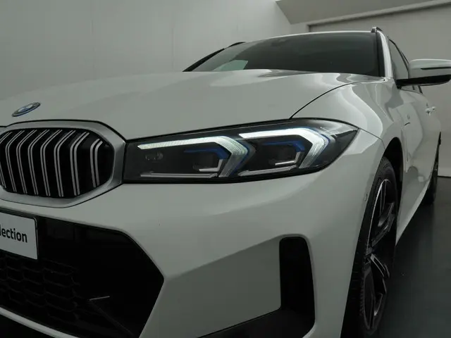 BMW 3 Serie Touring 330e 2025 Hybride Benzine 29