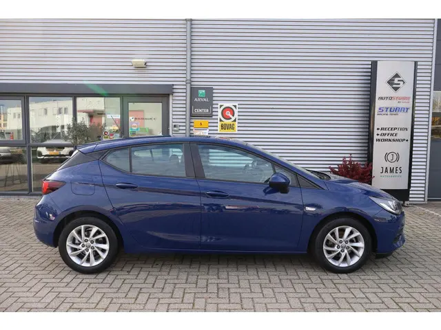 Opel Astra 1.2 Edition 2020 Benzine 2