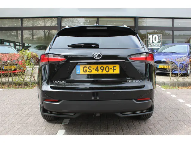 Lexus NX 300h AWD 25th Edition 2015 Hybride Benzine 5