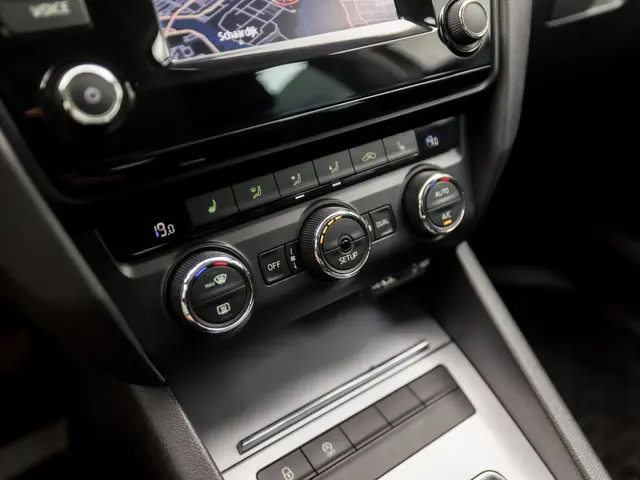 Škoda Octavia Combi 1.4 TSI Greentech Deluxe 2015 Benzine 9