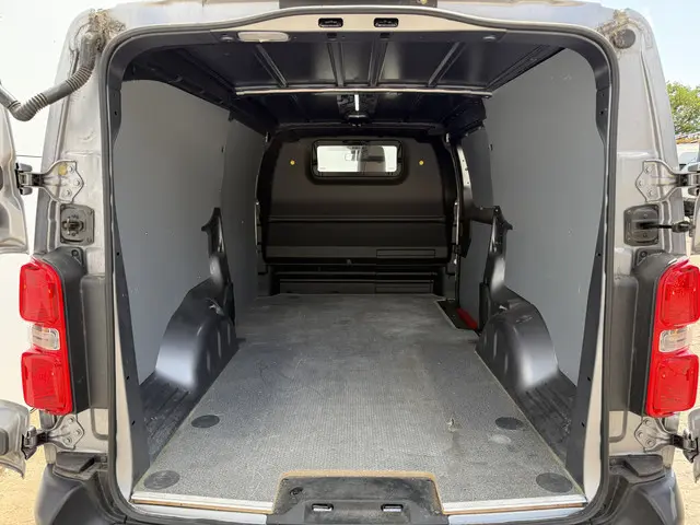 Opel Vivaro 2.0 CDTI 123PK 2021 Diesel 12