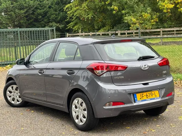 Hyundai i20 1.2 HP i-Motion /NAP/Airco/cruise/ 2016 Benzine 5