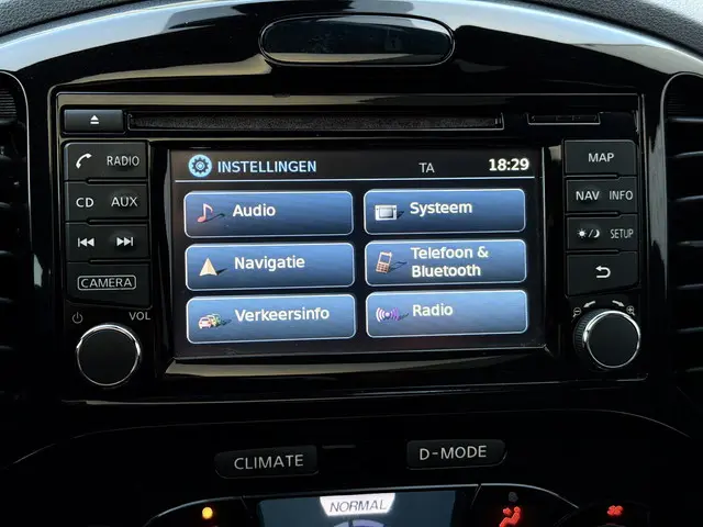 Nissan Juke 1.6 Tekna 2015 Benzine 16