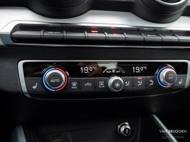 Audi Q2 35 TFSI S-Line 2020 Benzine 29