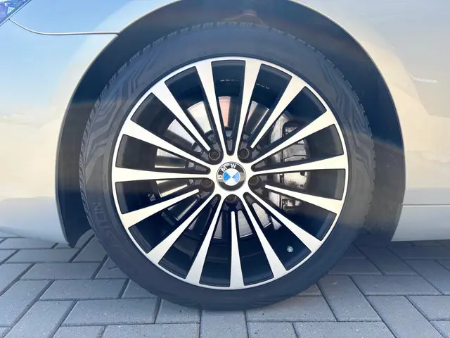 BMW 6 Serie Cabrio 650xi High Executive 2014 Benzine 28