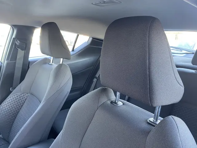 Toyota C-HR 1.8 Hybrid Active 2023 Hybride Benzine 12