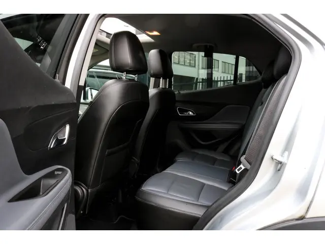 Opel Mokka 1.4 T Cosmo - PANO - TREKHAAK - VOL!!!!! 2016 Benzine 11