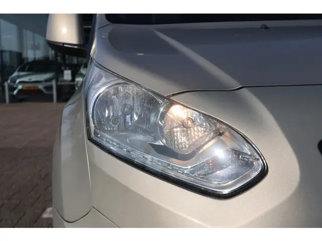 Ford Tourneo Connect Compact 1.0 Titanium 2015 Benzine 36
