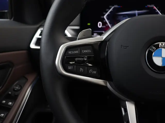 BMW 3 Serie Touring 330i xDrive 2025 Benzine 23