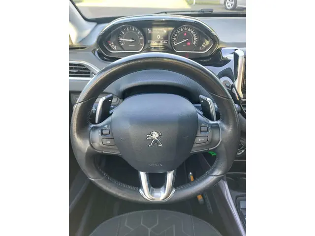 Peugeot 2008 1.2 PureTech Blue Lion 2016 Benzine 22