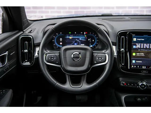 Volvo XC40 2.0 B4 Plus Dark 2024 Benzine 3