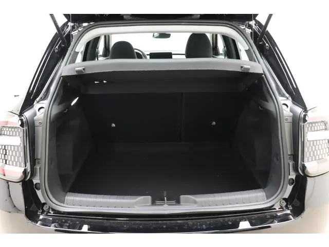 Fiat 600 1.2 Hybrid Black Edition 2025 Benzine 7