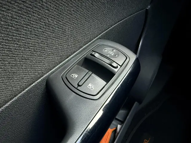 Opel Corsa 1.2-16V BlitZ 2014 Benzine 15