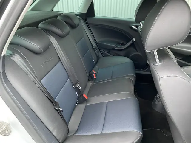 SEAT Ibiza ST 1.2 TSI FR 2014 Benzine 17