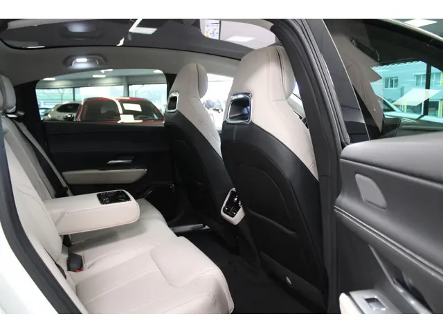 Mazda 6 6e Takumi 68.8 kWh 2026 Elektrisch 18