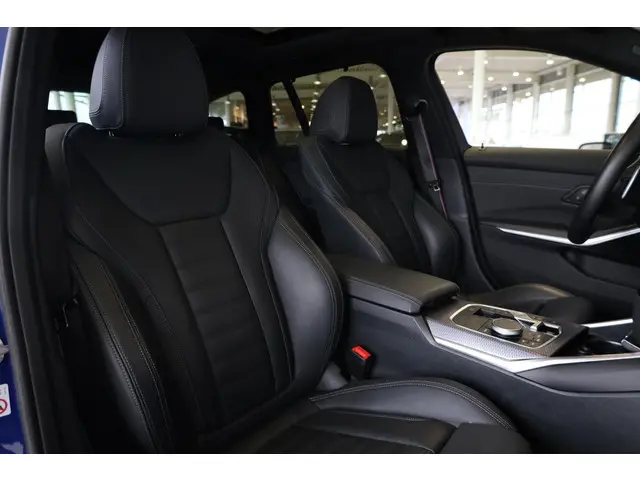 BMW 3 Serie Touring 330e 2024 Hybride Benzine 8