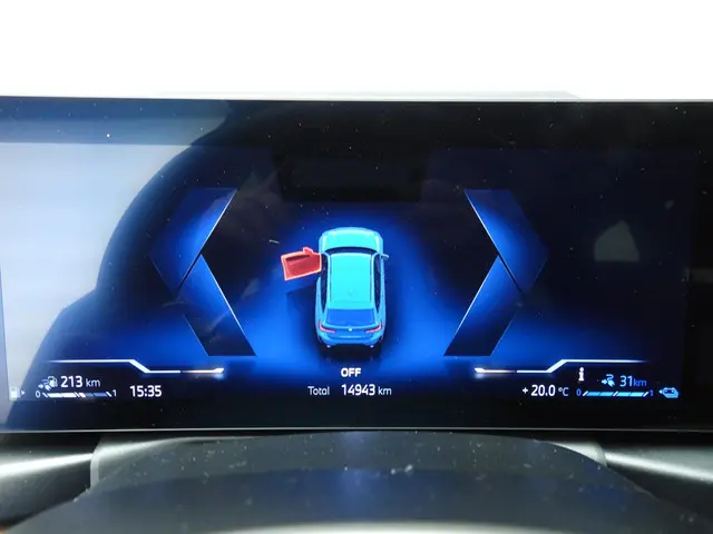 BMW 3 Serie Touring 330e 2024 Hybride Benzine 12