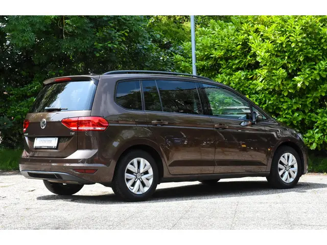 Volkswagen Touran 1.4 TSI Comfortline 2016 Benzine 6