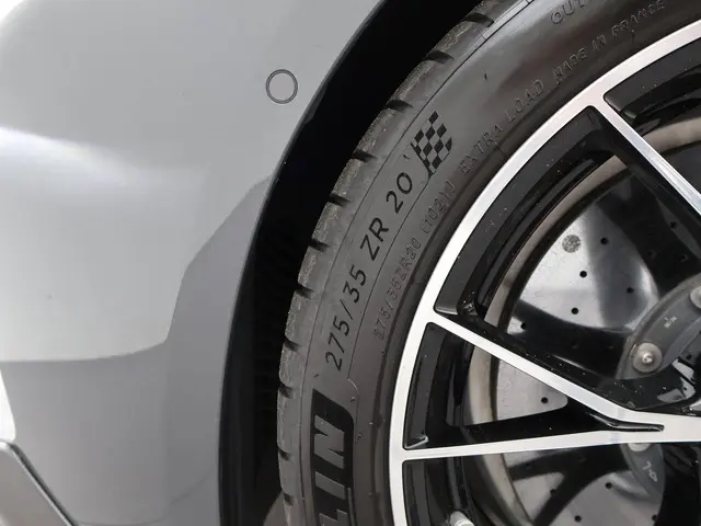 BMW M5 COMPETITION 740 PK FACELIFT MODEL 2020 Benzine 42