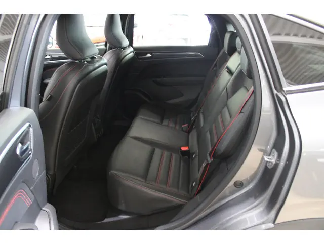Renault Arkana 1.3 TCe 140 R.S. Line 2022 Benzine 27