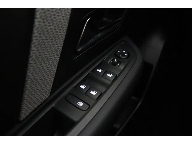Citroën C4 1.2 Puretech Plus 2024 Benzine 18