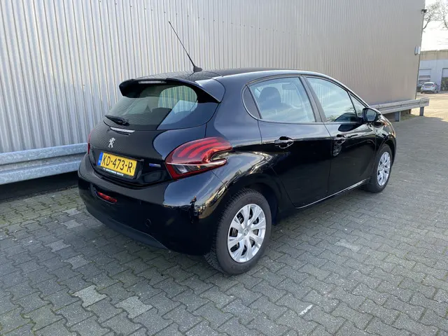 Peugeot 208 2