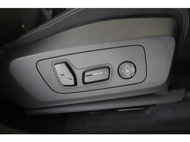 BMW iX1 xDrive30 2024 Elektrisch 18